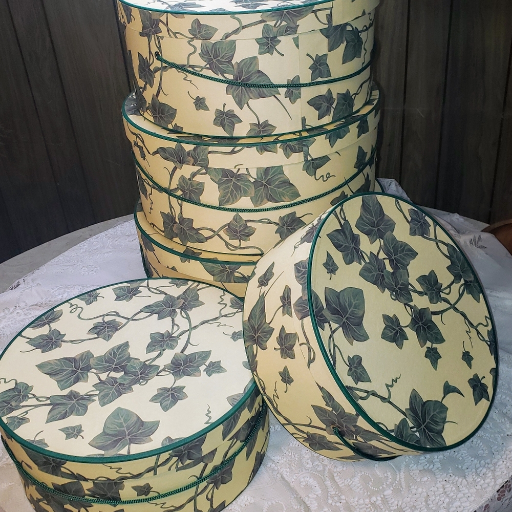 Vintage Nesting Hat Box Set